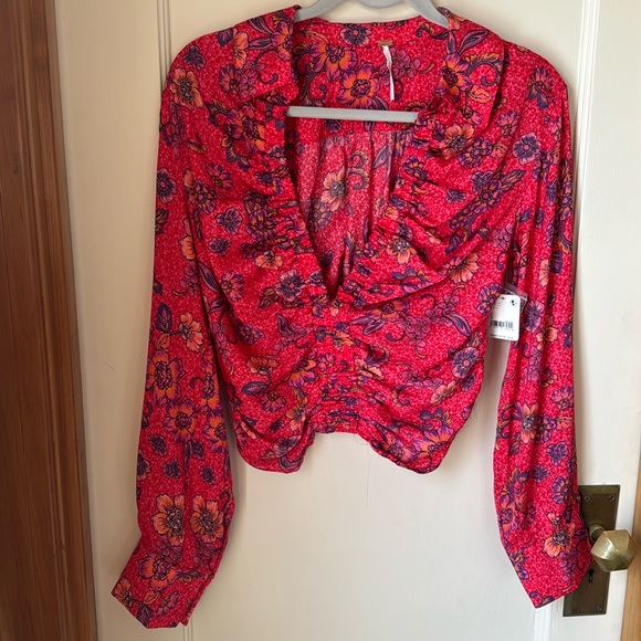 Free People Deep plunge top size Small NWT (damage) - Picture 1 of 6